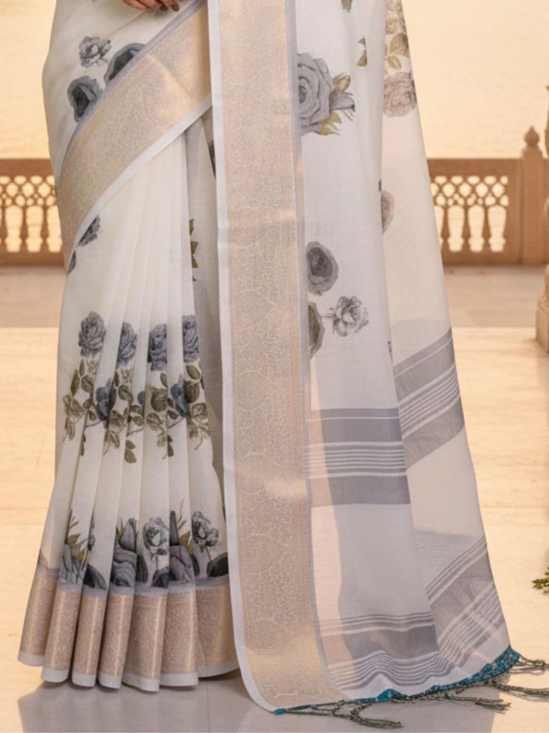 Mitera Floral Silk Blend Designer Saree thumbnail 2