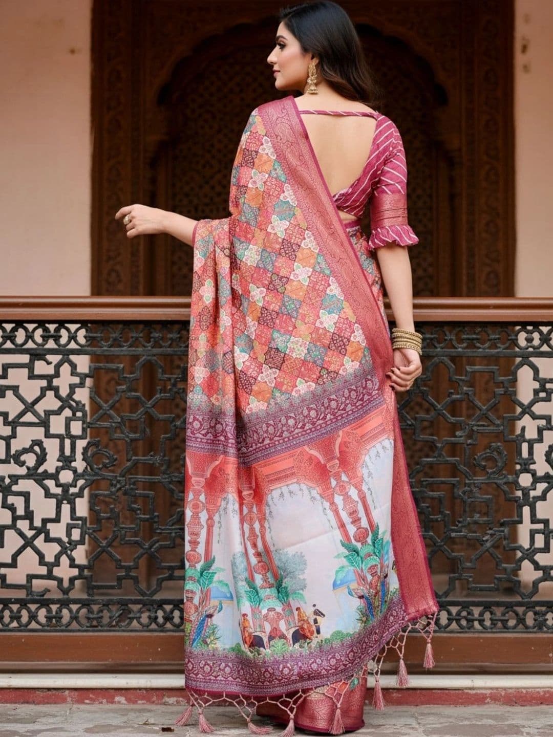 Mitera Floral Silk Blend Designer Saree thumbnail 4
