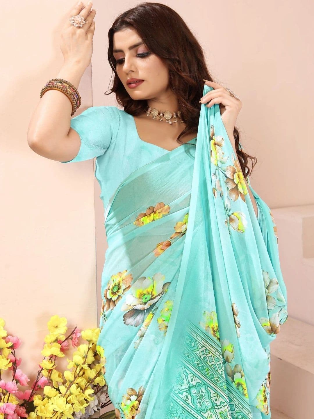 Mitera Floral Pure Georgette Designer Saree thumbnail 4