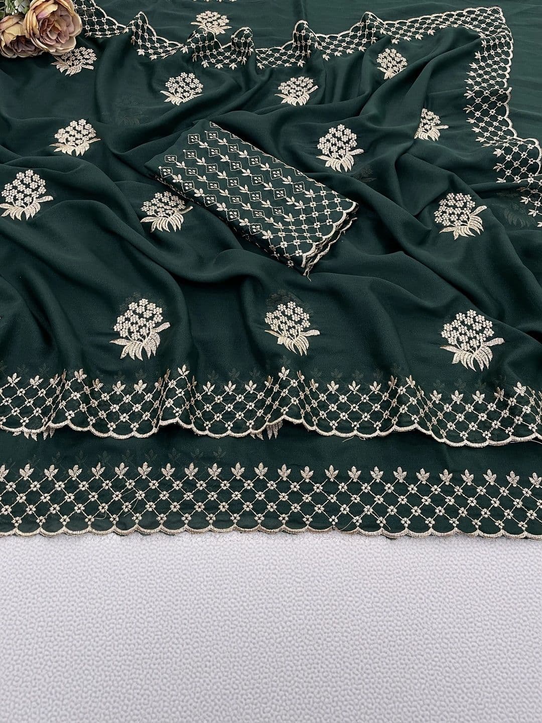 Saanvi Floral Embroidered Poly Georgette Saree thumbnail 2