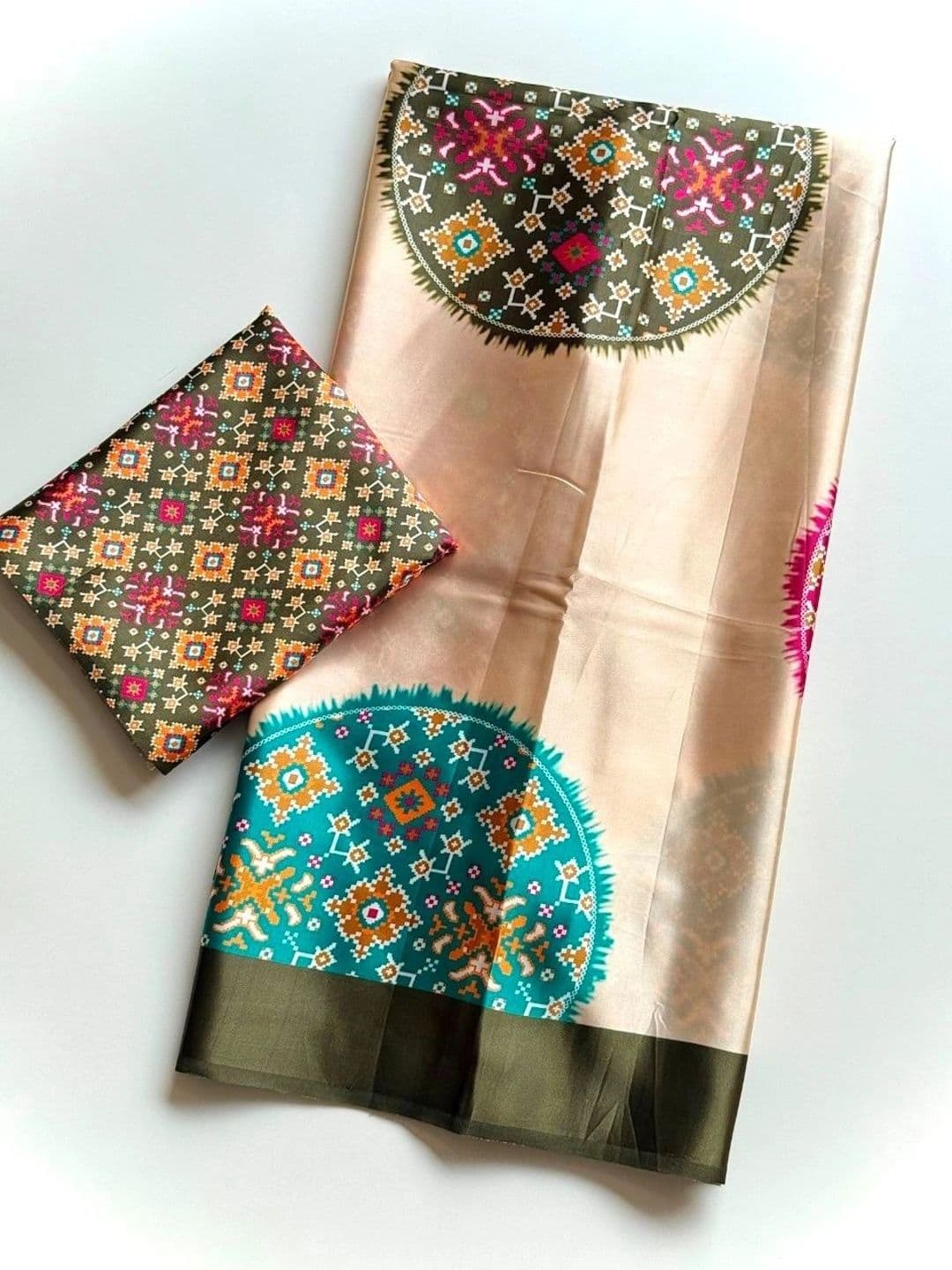 DHANLAXMI SAREES Ethnic Motifs Satin Patola Saree thumbnail 6