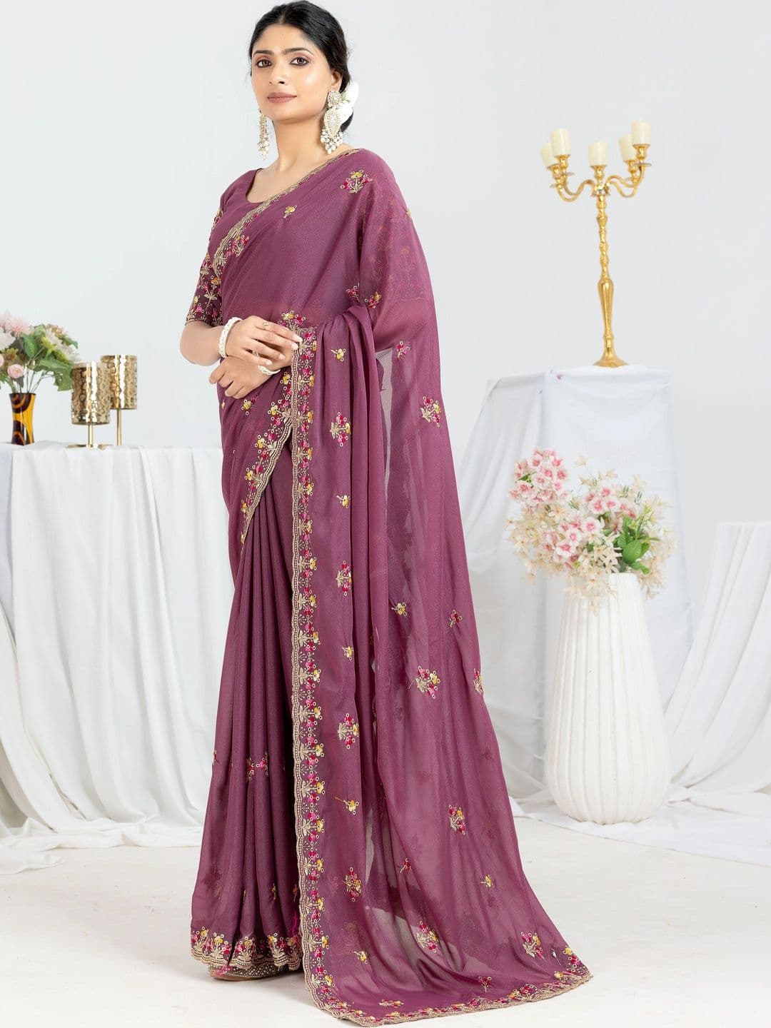 LabelVASTRA Floral Zari Poly Georgette Saree thumbnail 2