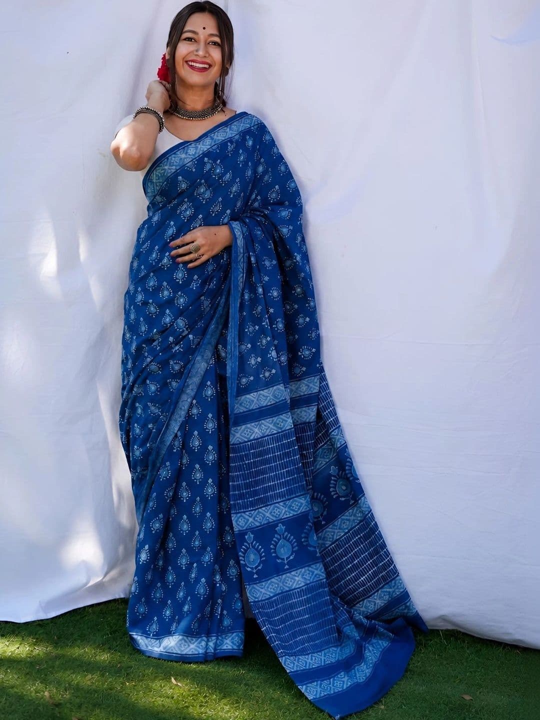 MISS WEARS Ajrak Block Saree - view 1