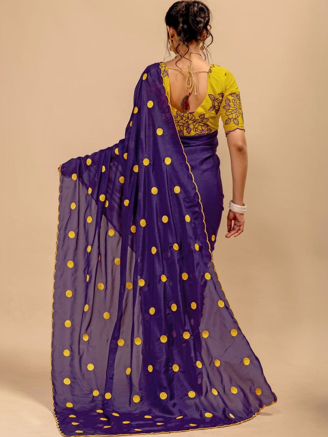 LabelVASTRA Embellished Embroidered Poly Georgette Saree thumbnail 2
