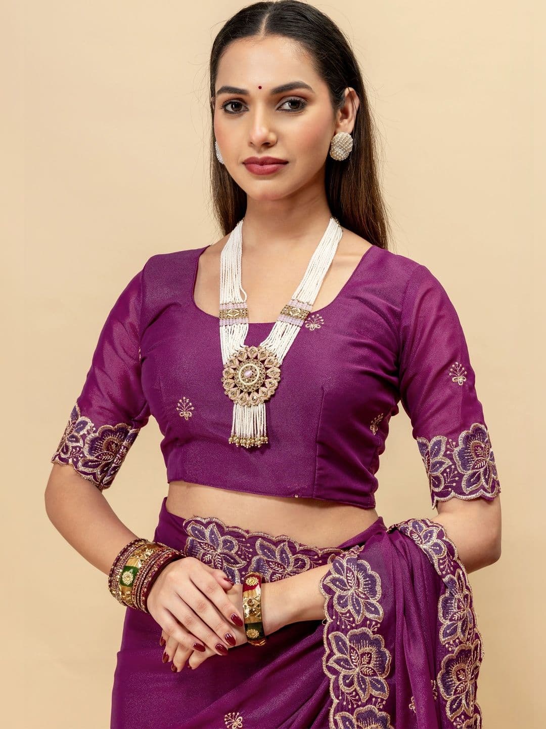 Saanvi Ethnic Motifs Embroidered Poly Georgette Saree thumbnail 5