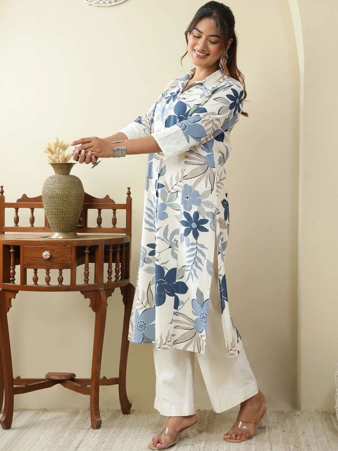 Anouk Women Floral Printed Floral Kurta thumbnail 2