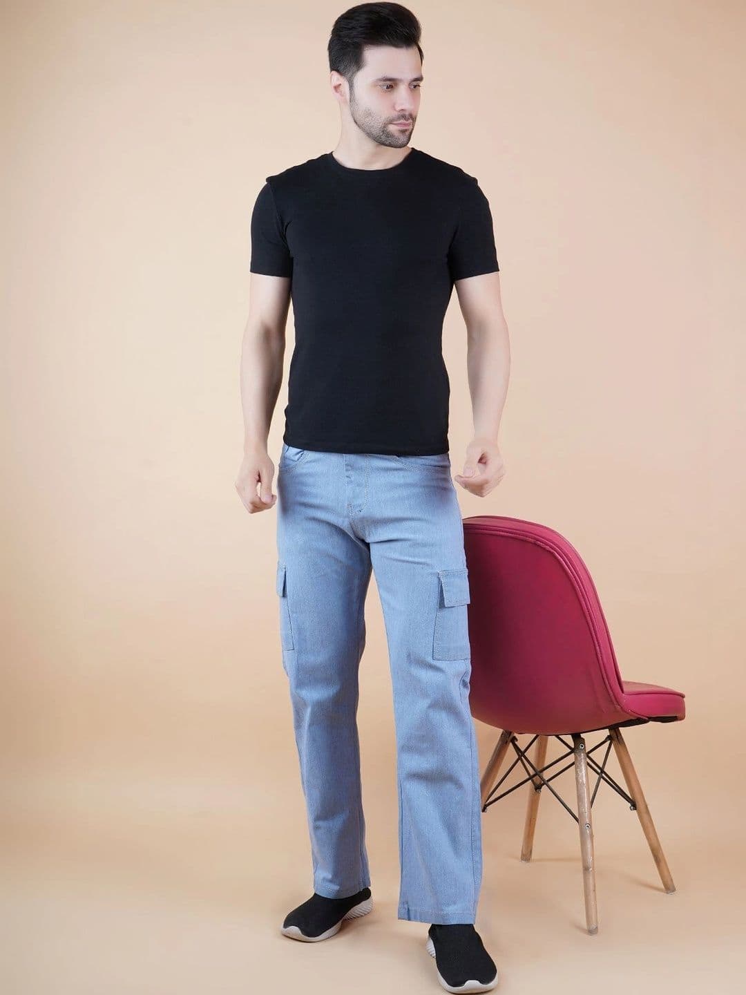 HERE&NOW Men's Light Blue Wash Straight Fit Cargo Jeans with Flap Pockets thumbnail 2