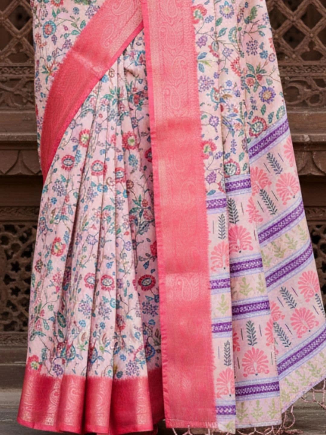 Mitera Floral Silk Blend Designer Saree thumbnail 3