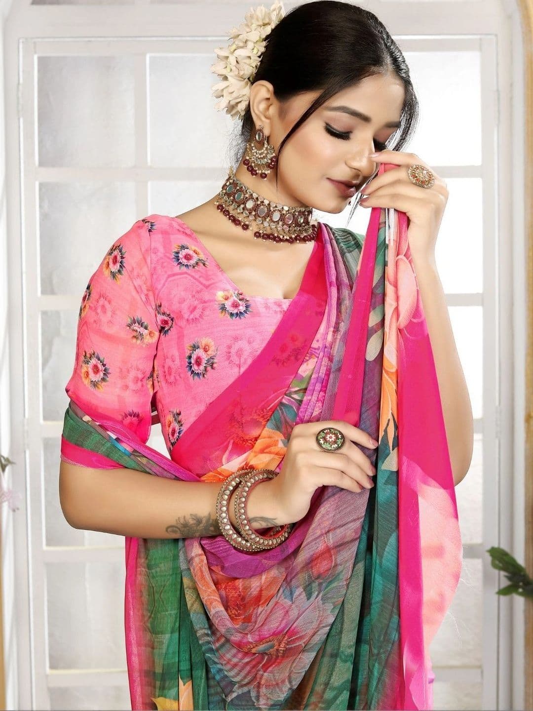 Mitera Floral Pure Georgette Designer Saree thumbnail 5