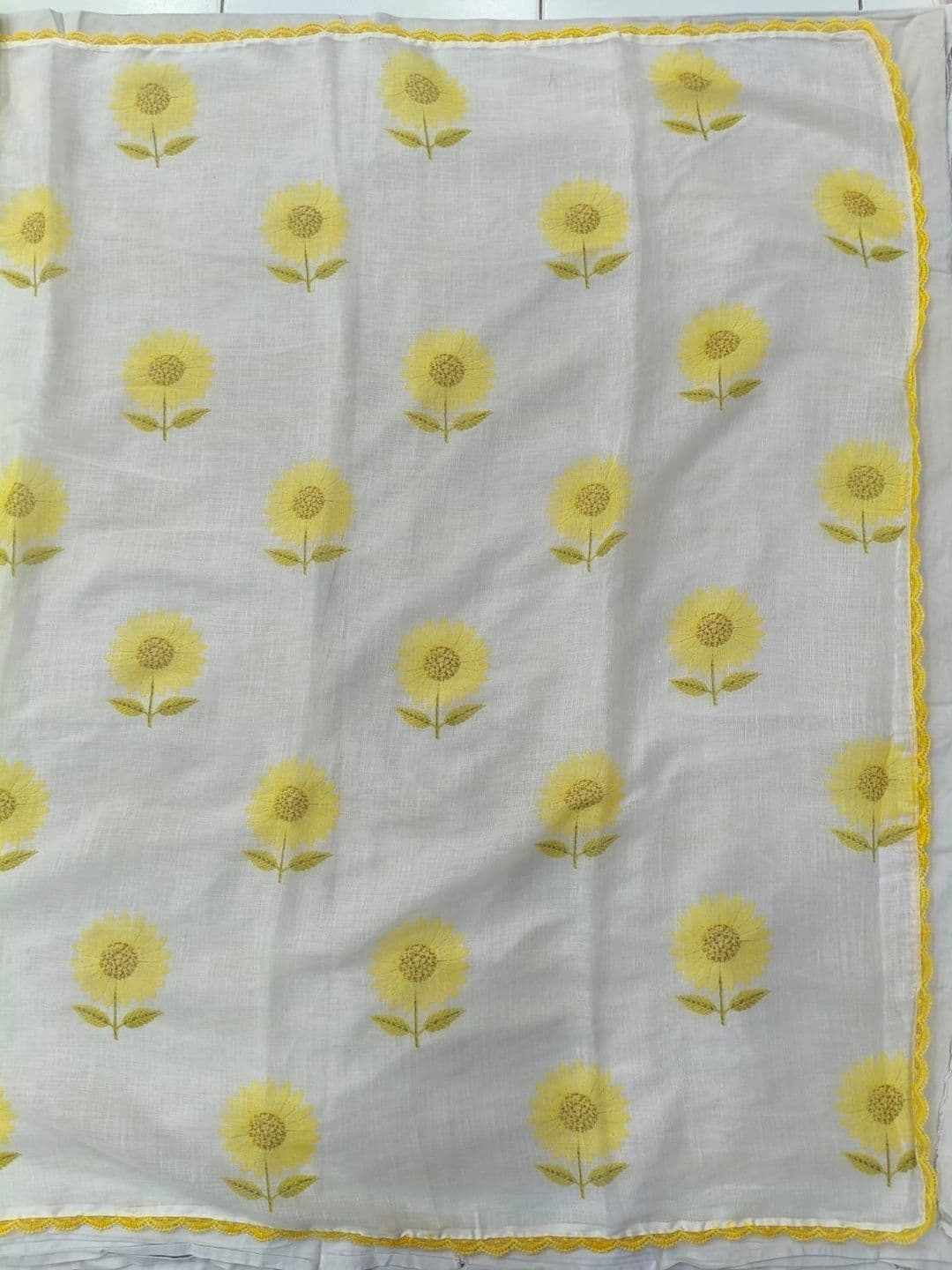 STAVA CREATION Floral Pure Linen Designer Saree thumbnail 3