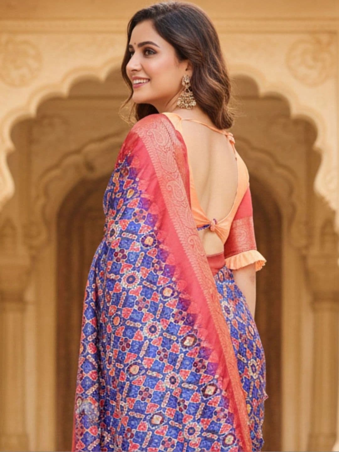 Mitera Floral Silk Blend Designer Saree thumbnail 4
