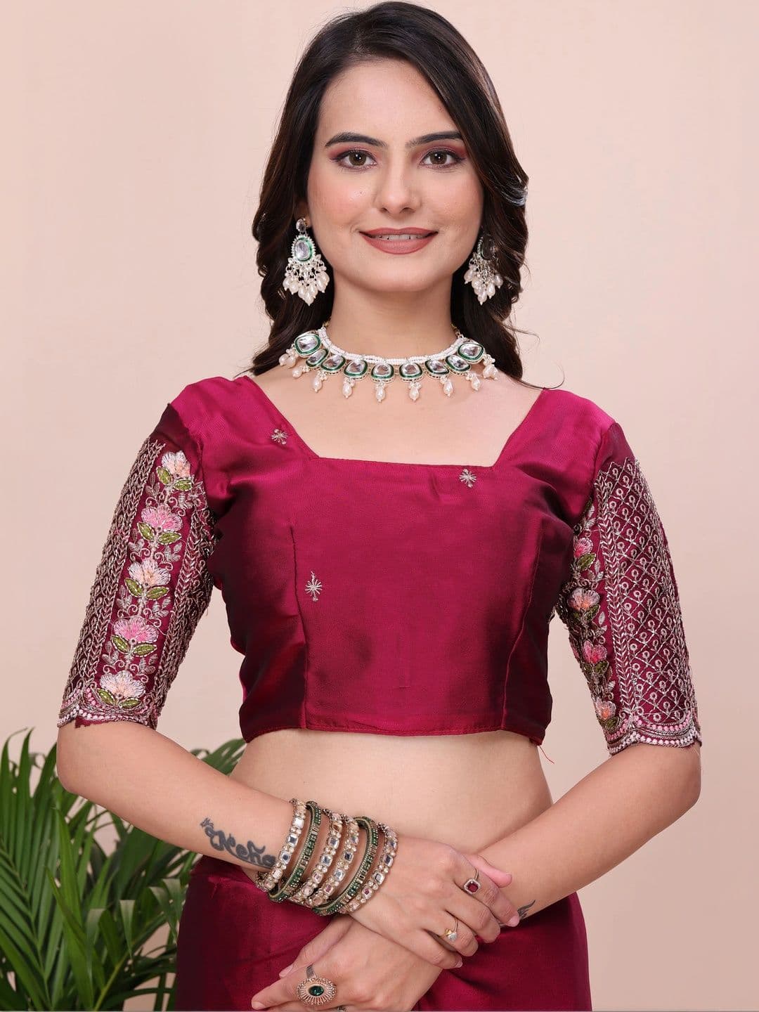 Vastra Drape Women Sequinned Silk Blend Saree thumbnail 5