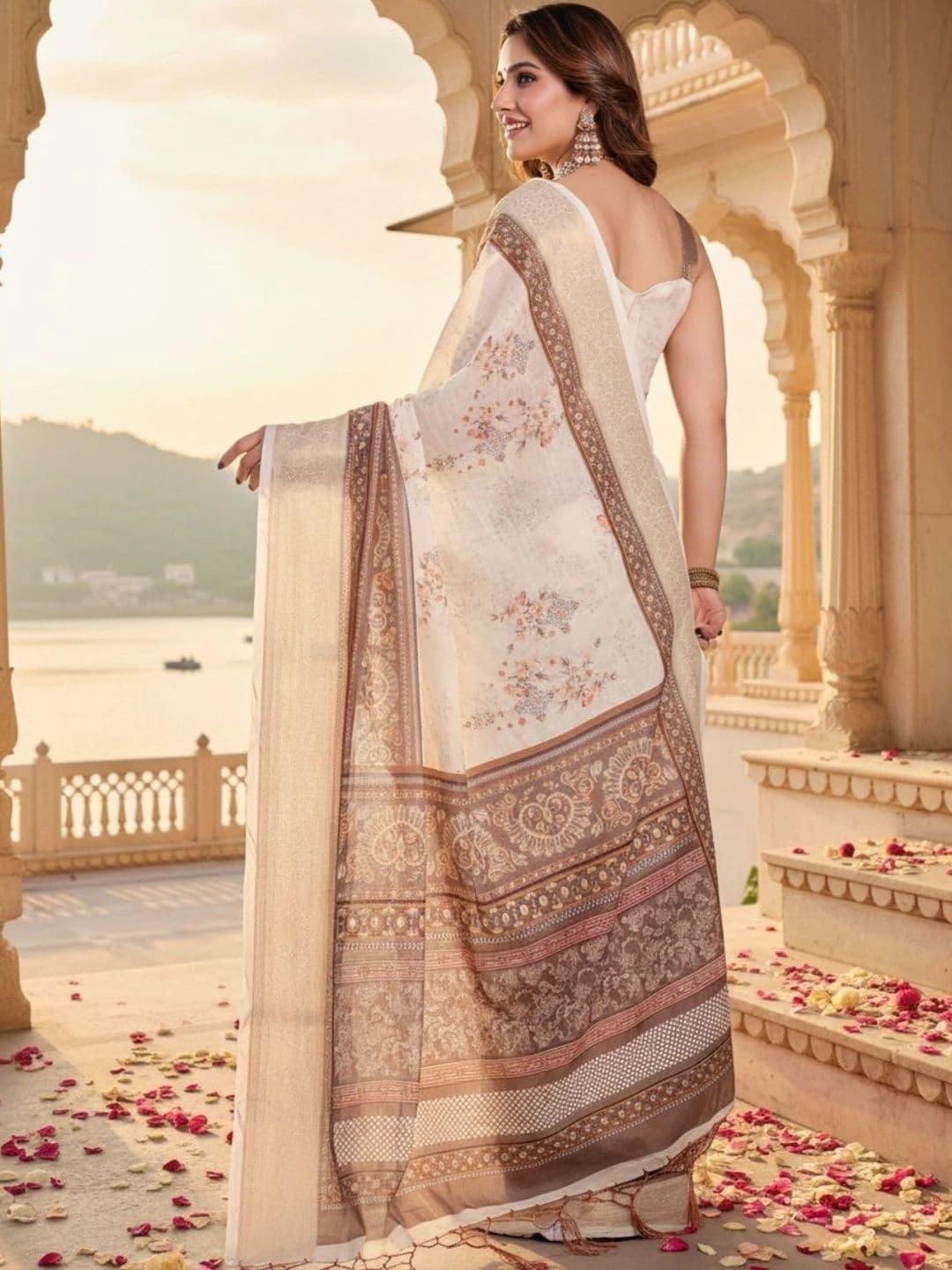 Mitera Floral Silk Blend Designer Saree thumbnail 2