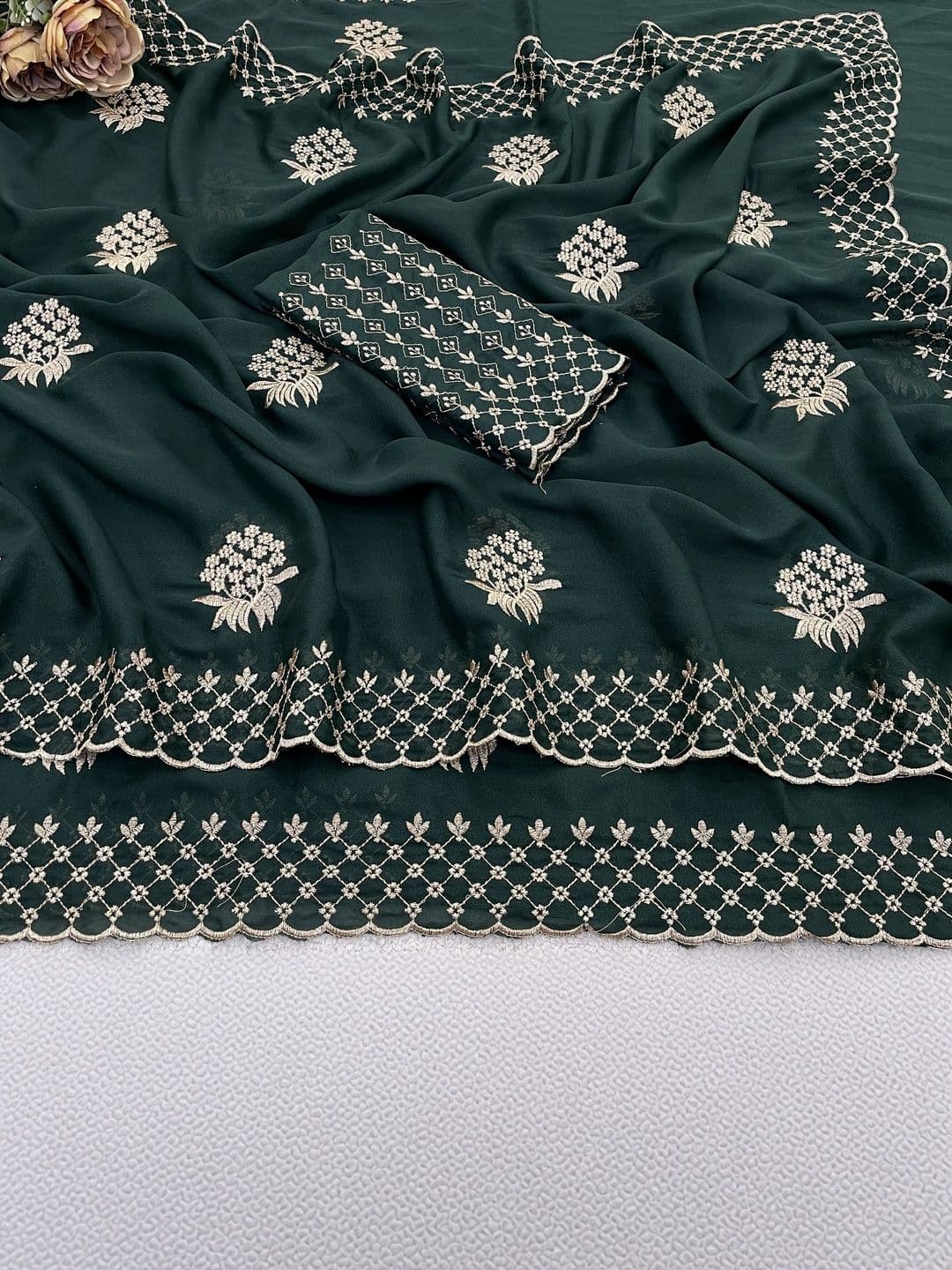 LabelVASTRA Floral Embroidered Poly Georgette Saree thumbnail 5