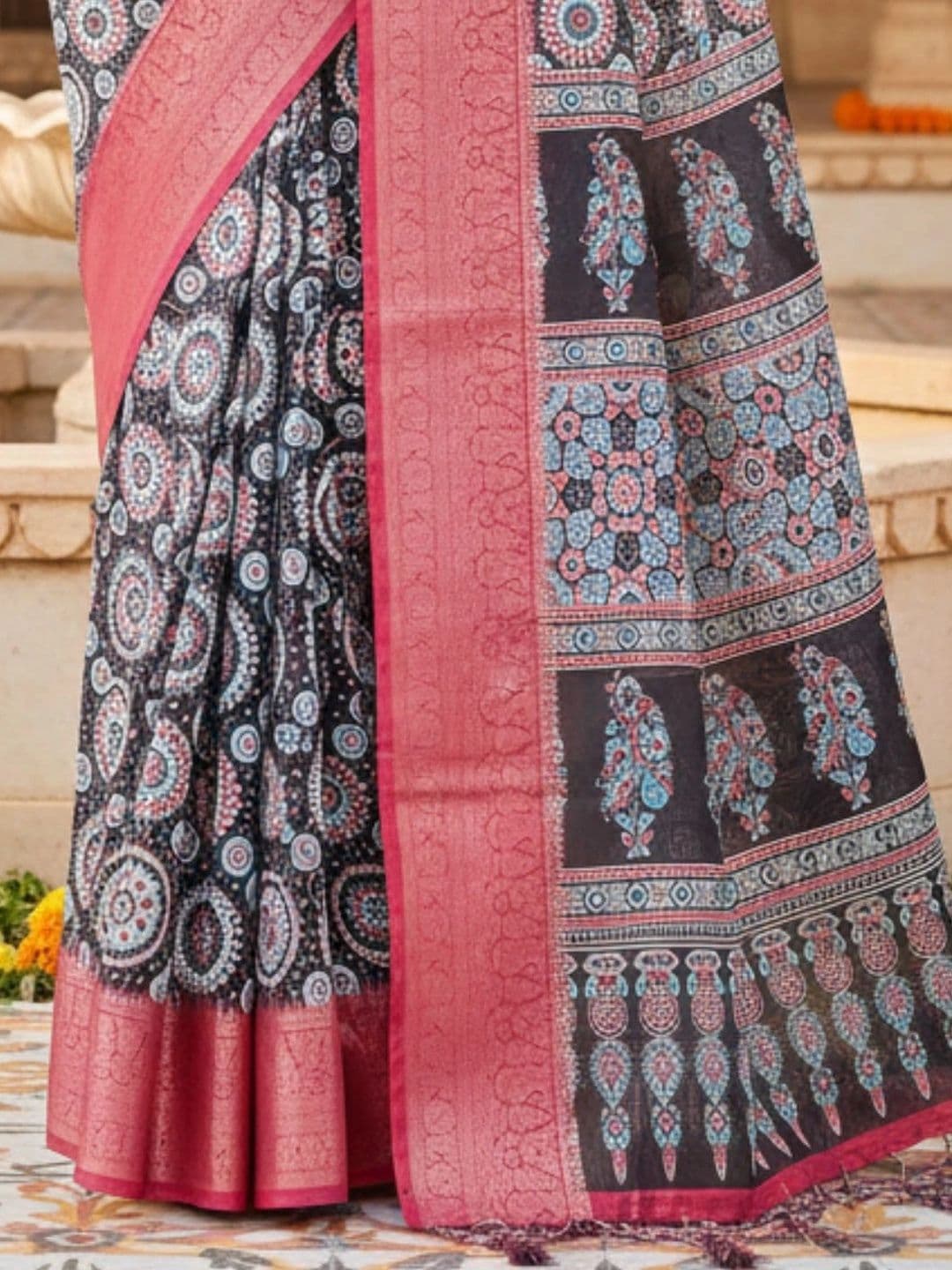 Mitera Kalamkari Silk Blend Designer Saree thumbnail 2