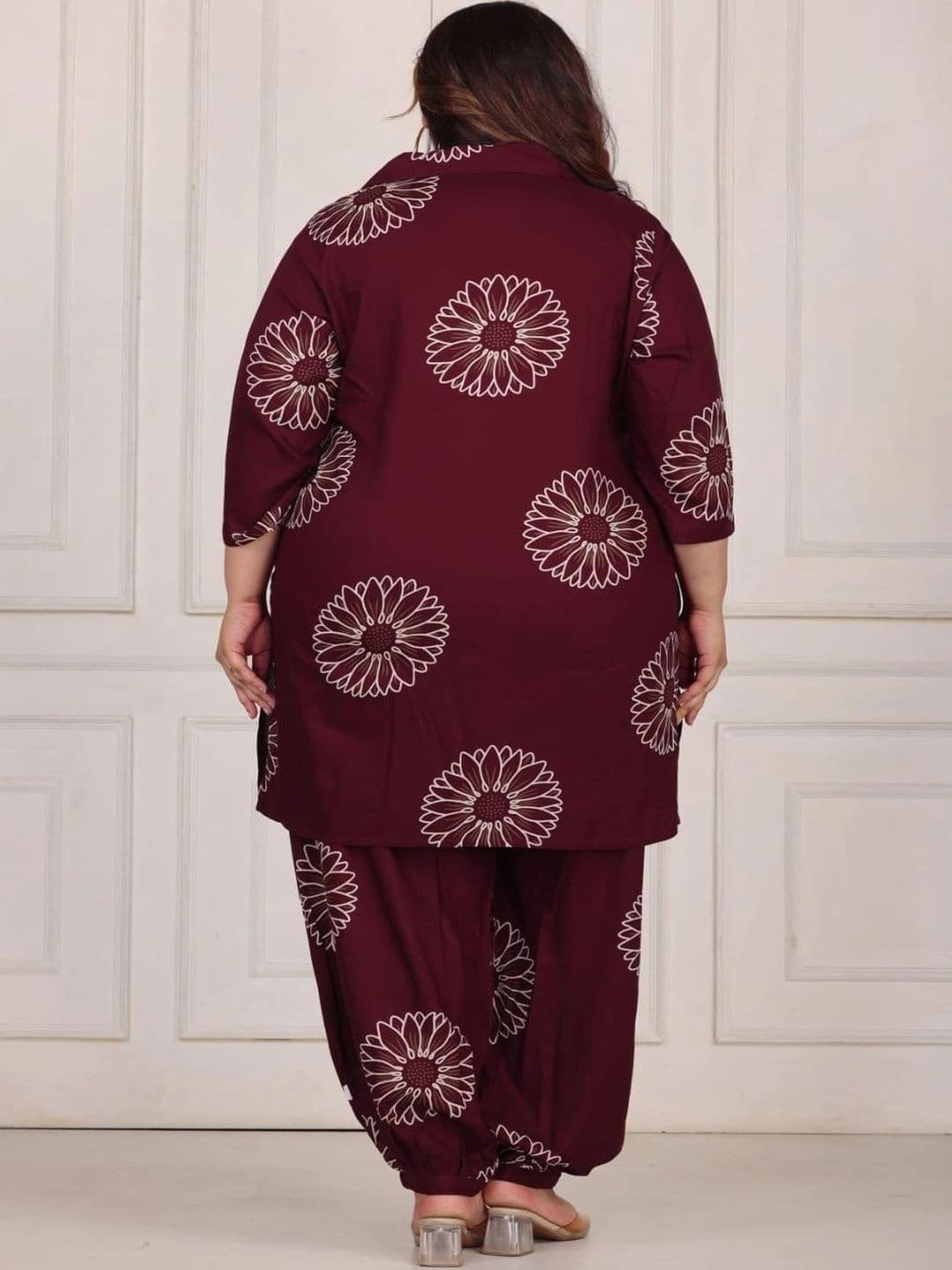 Sandhya's Plus Women Floral Printed Regular Kurti with Harem Pants thumbnail 2