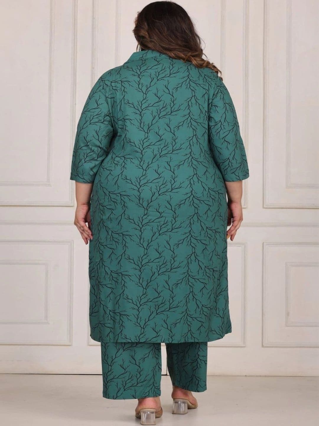 Sandhya's Plus Women Printed Regular Kurta with Trousers thumbnail 4