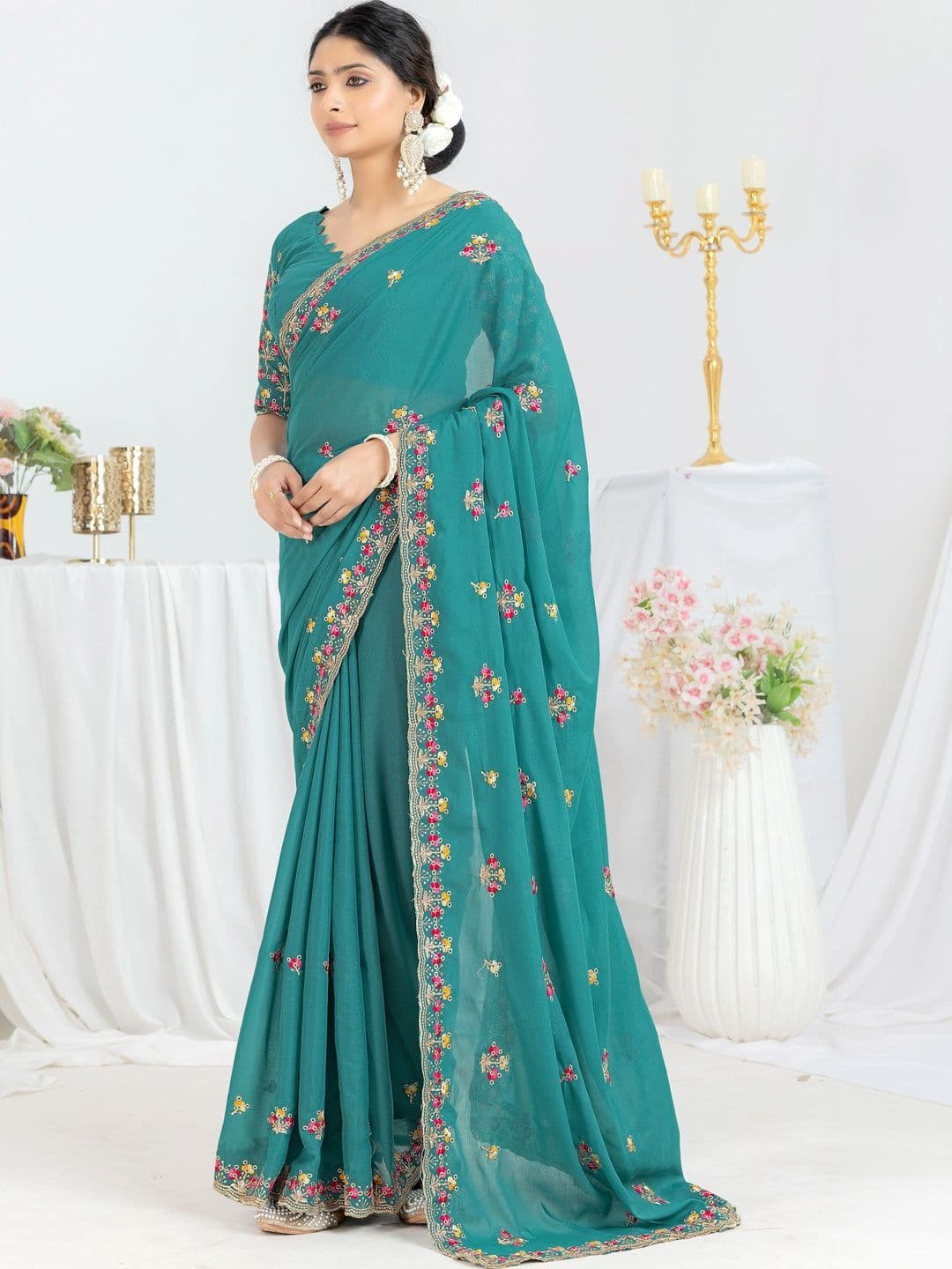 Saanvi Floral Embroidered Poly Georgette Saree thumbnail 4