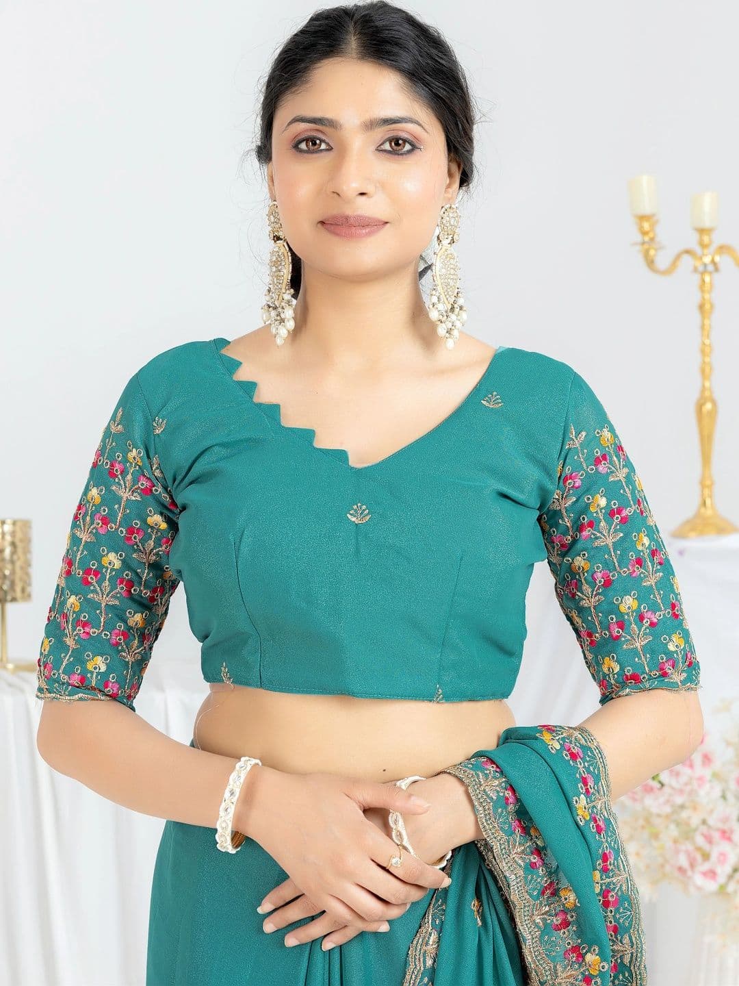 LabelVASTRA Floral Embroidered Poly Georgette Saree thumbnail 5