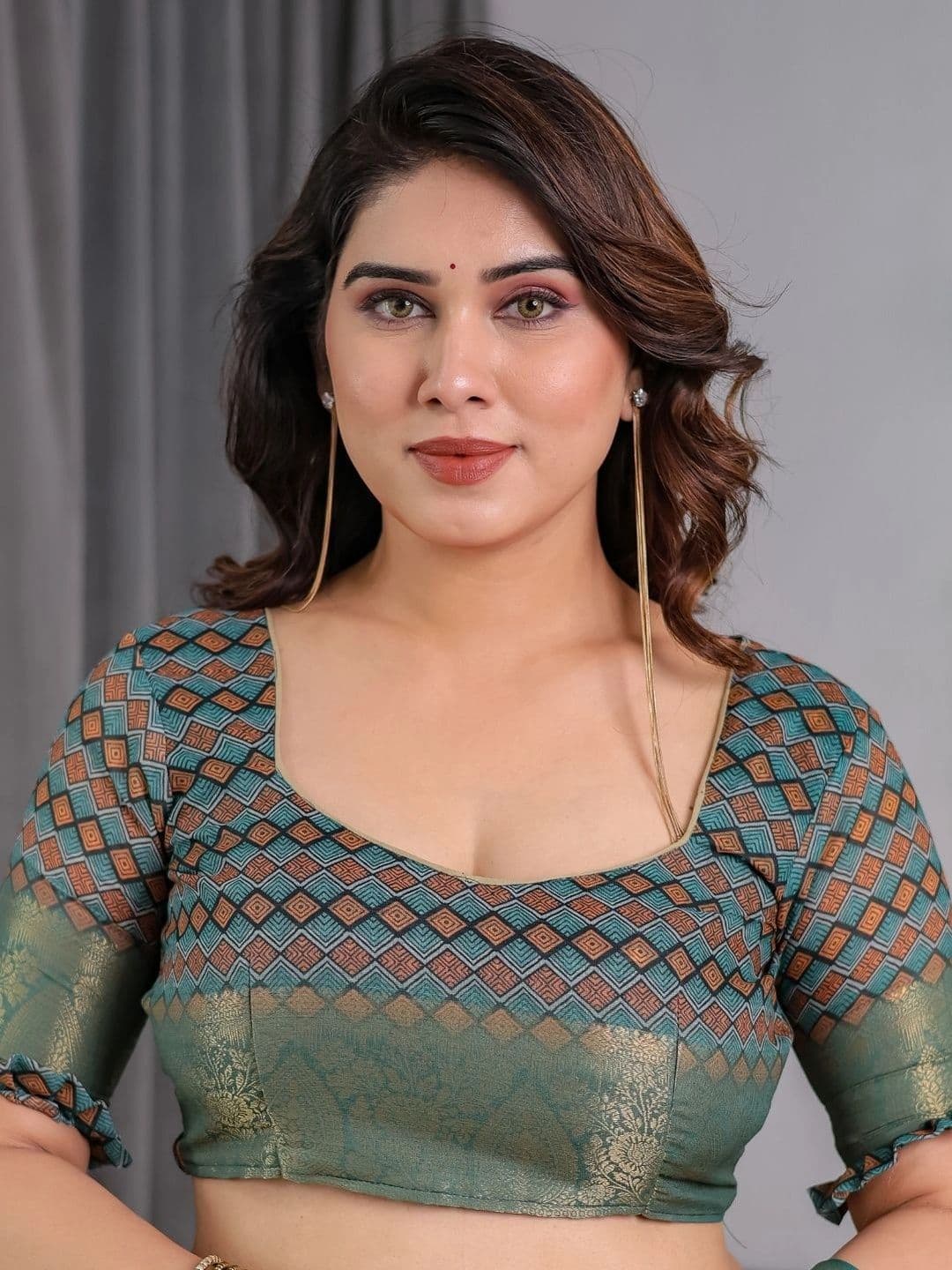 Mitera Silk Blend Designer Saree thumbnail 6