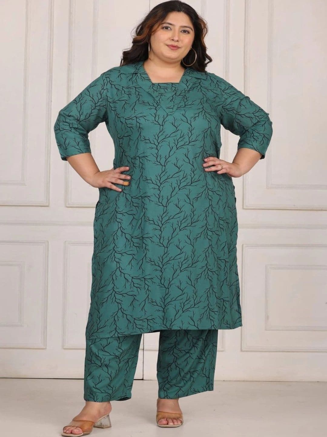 Sandhya's Plus Women Printed Regular Kurta with Trousers - view 1