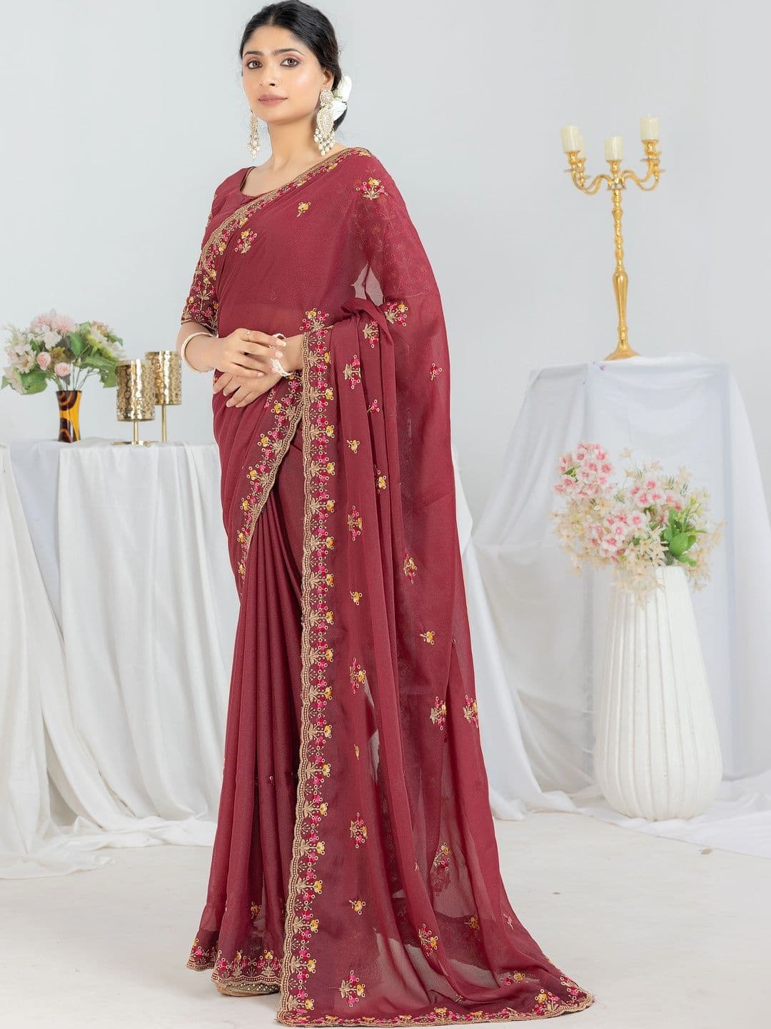 LabelVASTRA Women Floral Embroidered Poly Georgette Saree thumbnail 4