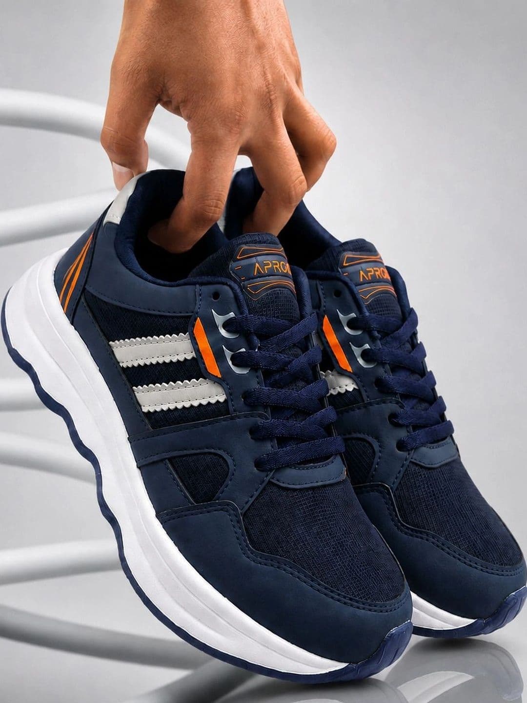 APRON Men Running Shoes - view 1