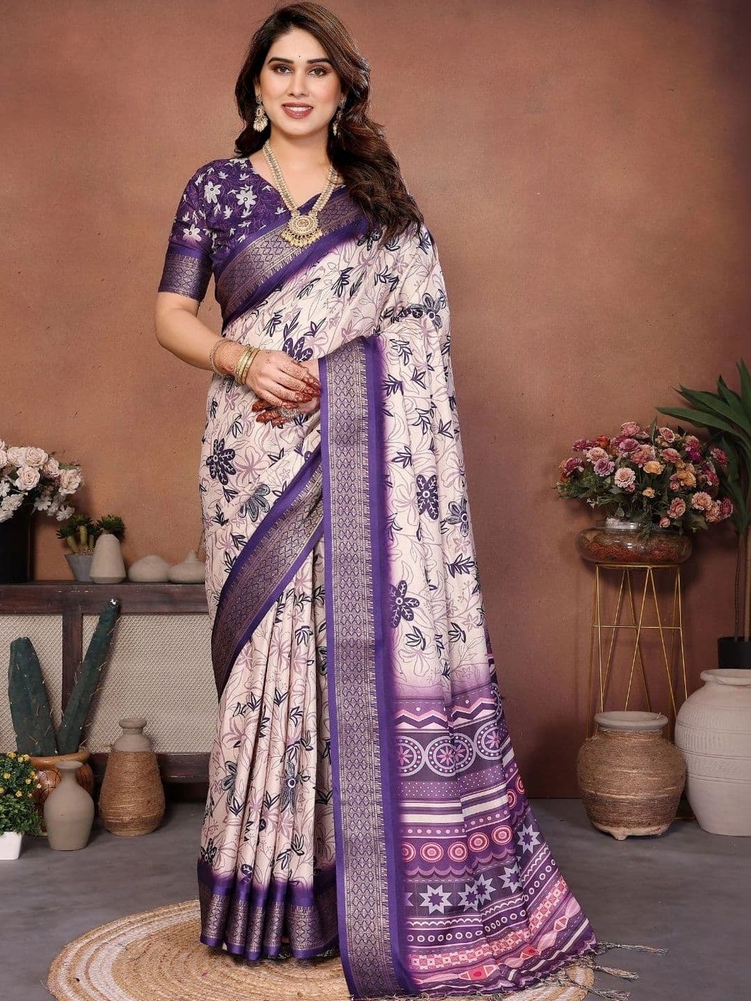 Mitera Floral Designer Saree thumbnail 7