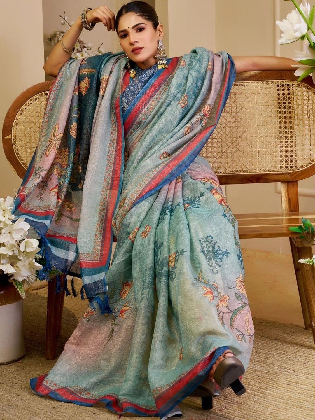 Mitera Floral Tissue Designer Saree thumbnail 2