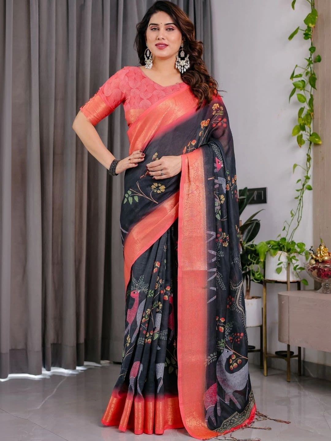 Mitera Floral Silk Blend Designer Saree thumbnail 2