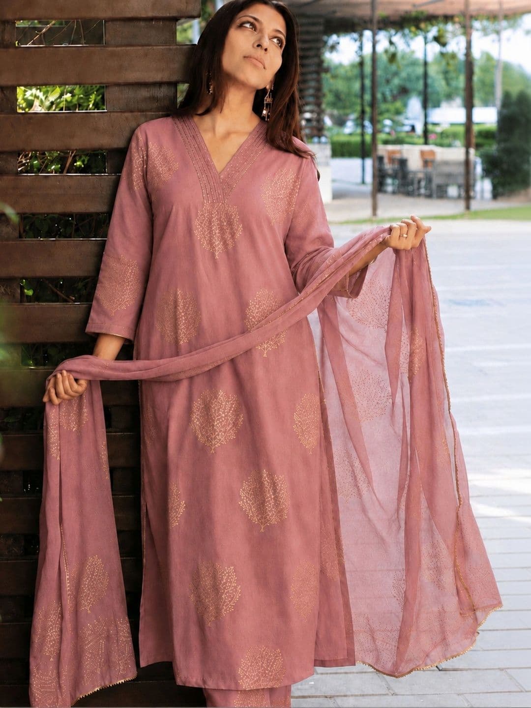 Klere Women Ethnic Motifs Printed Regular Kurta with Trousers & With Dupatta - view 1
