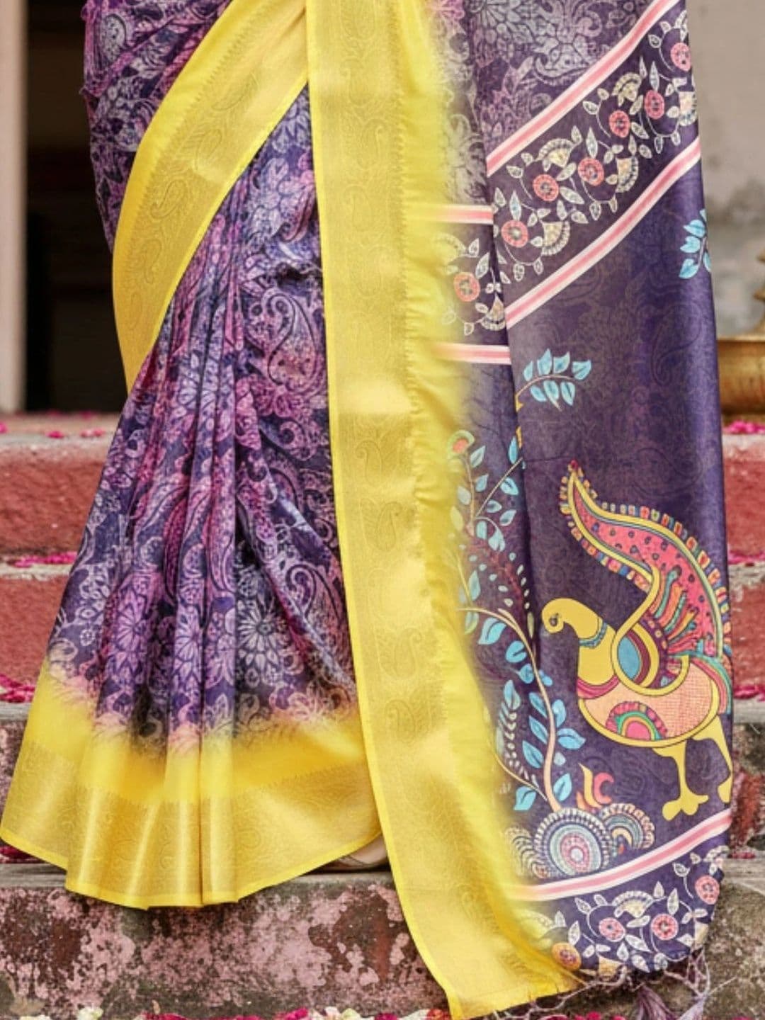 Mitera Paisley Silk Blend Designer Saree thumbnail 4