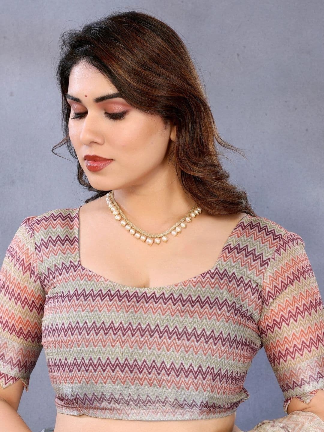 Mitera Floral Linen Blend Designer Saree thumbnail 4