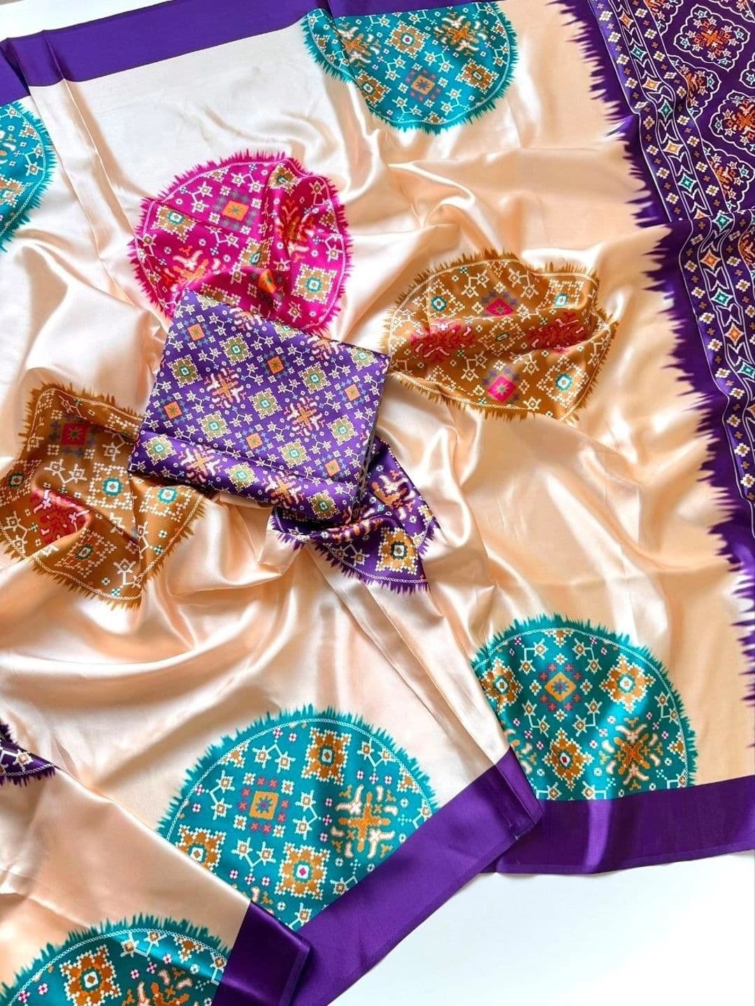 DHANLAXMI SAREES Ethnic Motifs Satin Patola Saree thumbnail 7