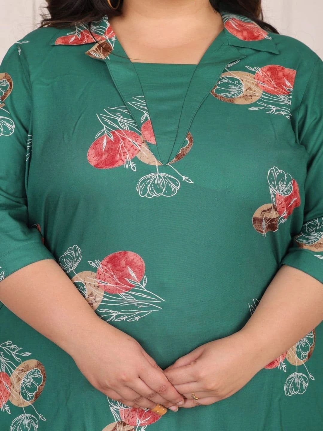 Sandhya's Plus Women Floral Printed Regular Kurta with Harem Pants thumbnail 3