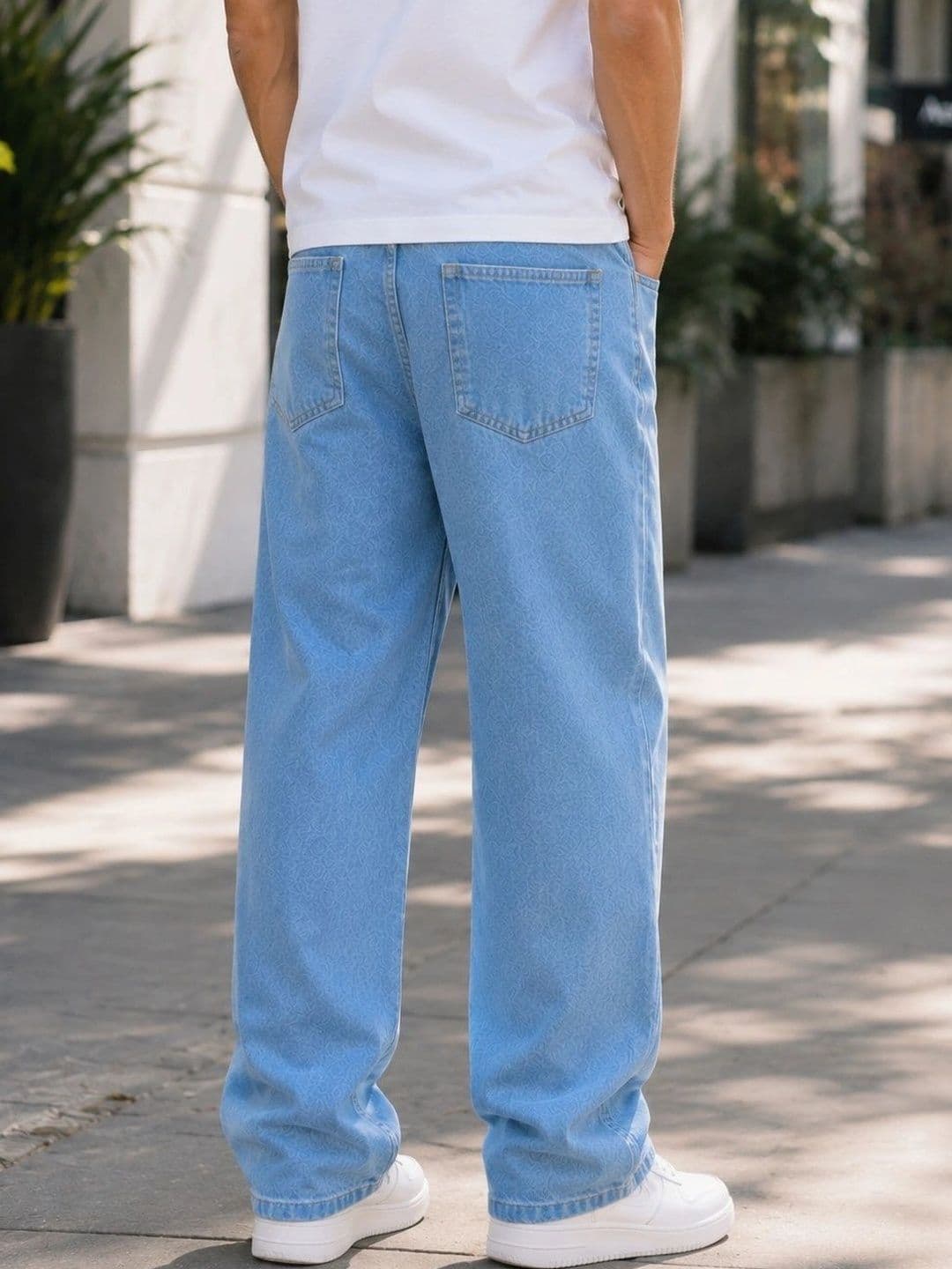DENIM HAWK Men Classic Straight Fit Mid-Rise Stretchable Jeans thumbnail 4