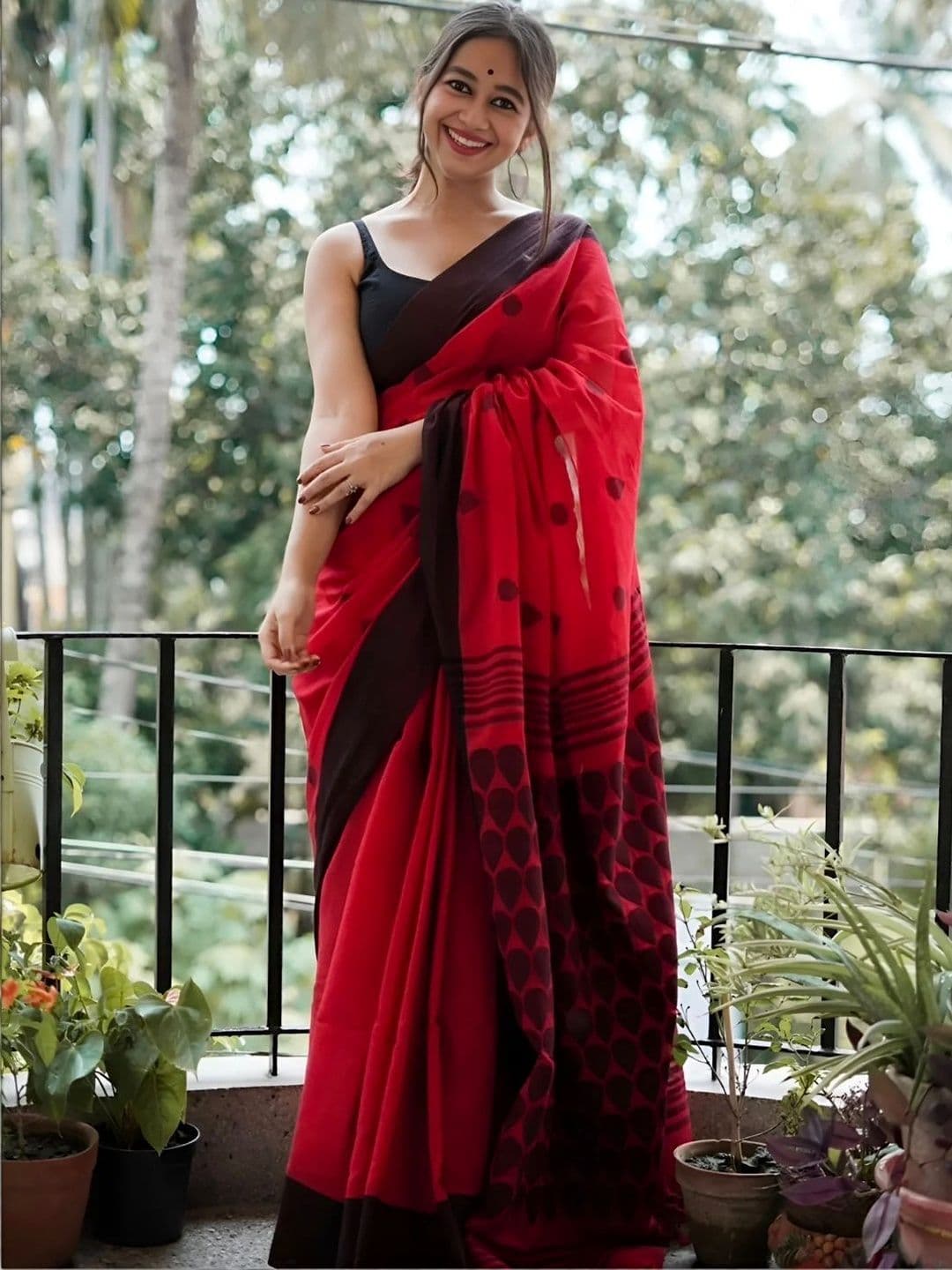 MISS WEARS Paisley Saree thumbnail 4