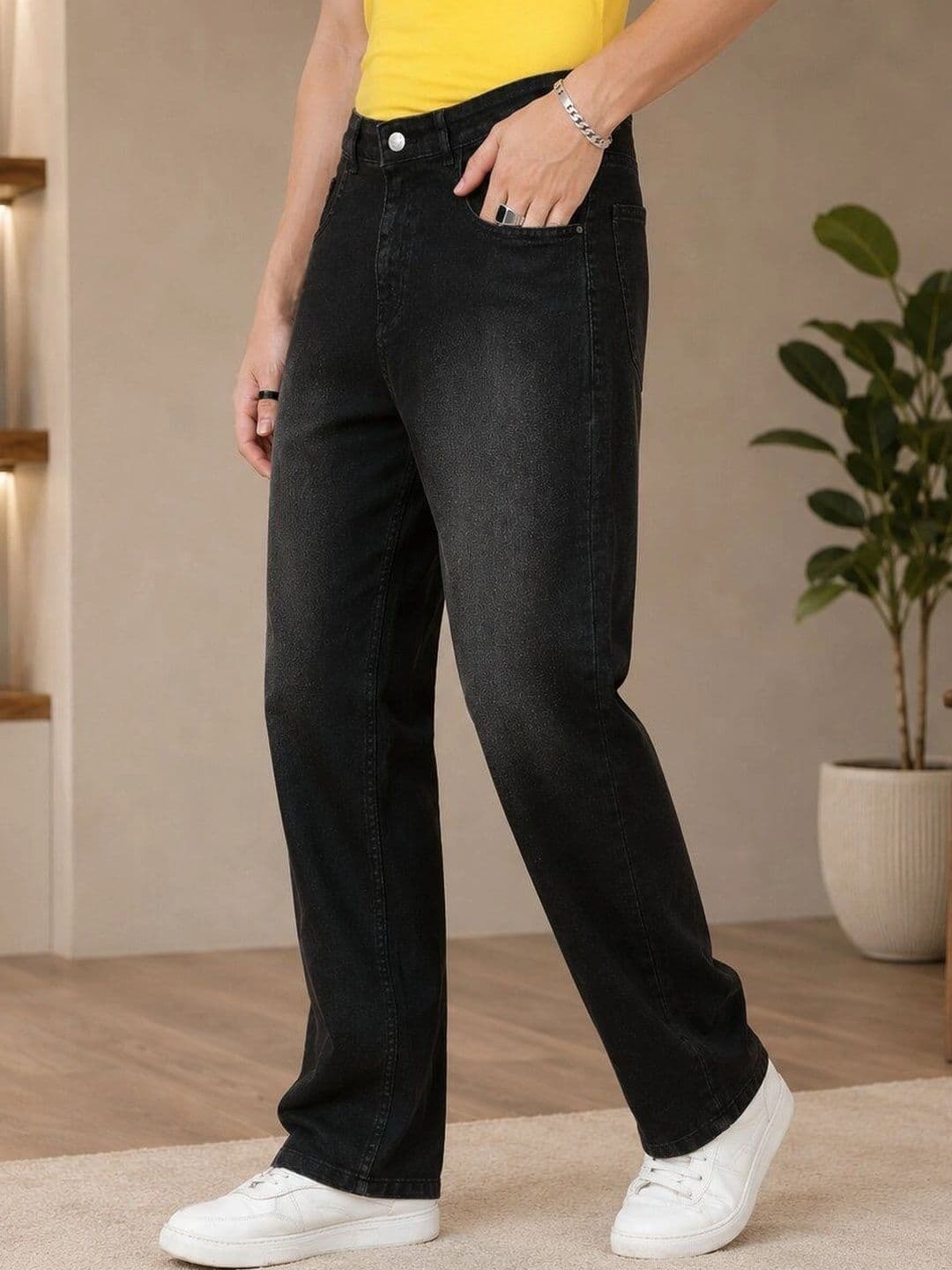 HIGH DENIM Men Straight Fit Mid-Rise Low Distress Stretchable Jeans thumbnail 4