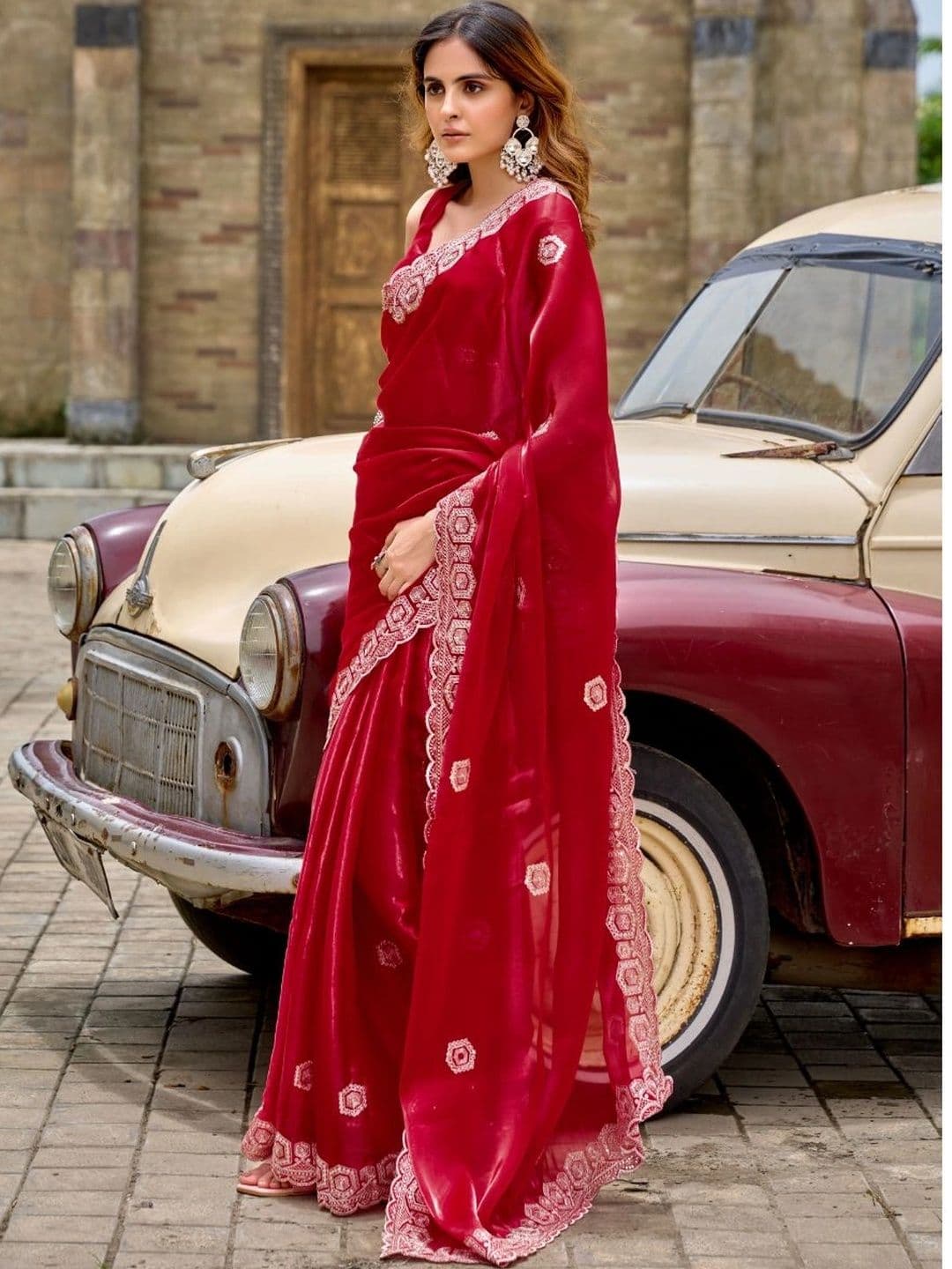 Dhaaga Ghar Woven Design Embroidered Saree thumbnail 7