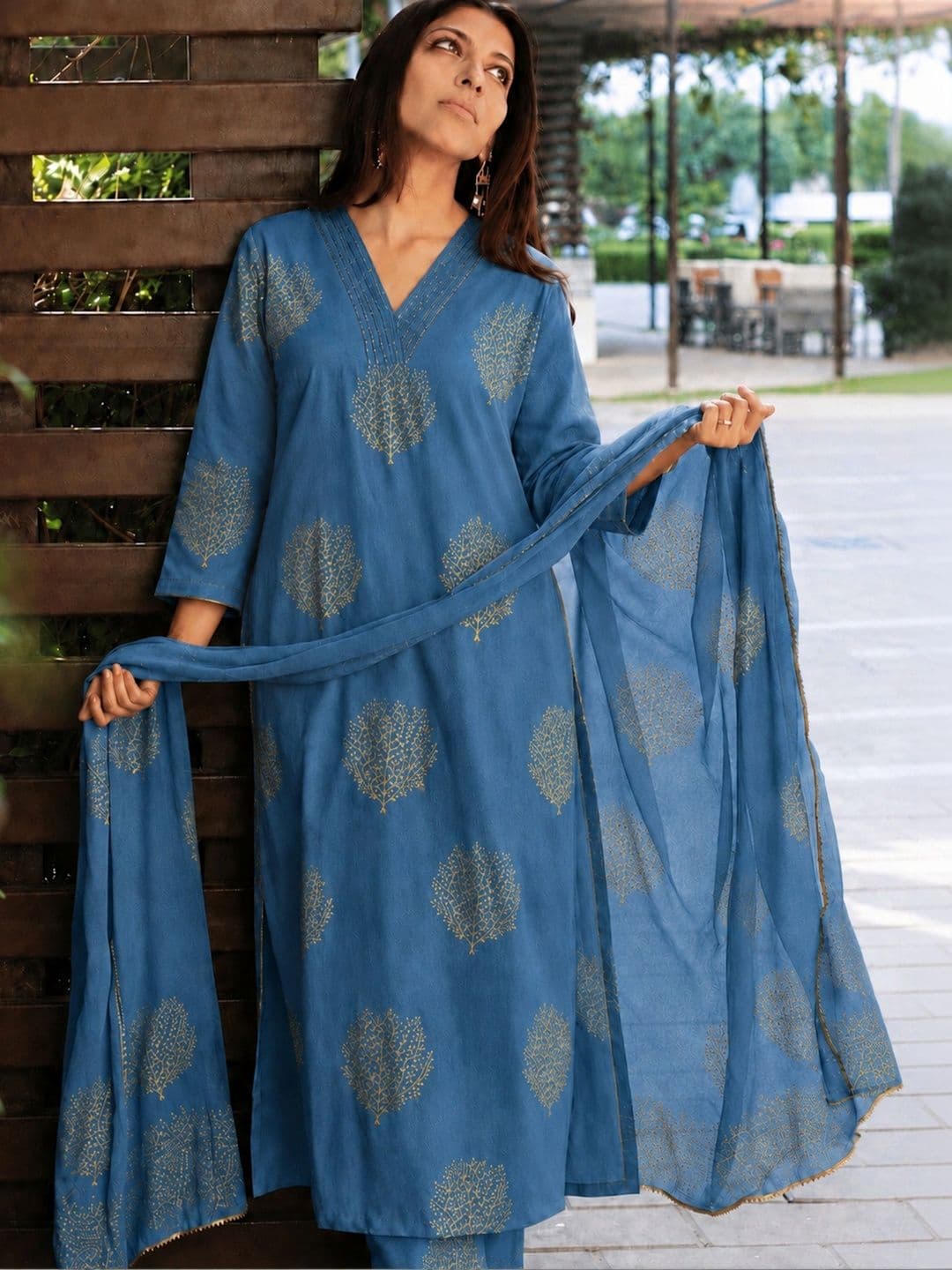 Klere Women Ethnic Motifs Printed Regular Kurta with Trousers & With Dupatta - view 1
