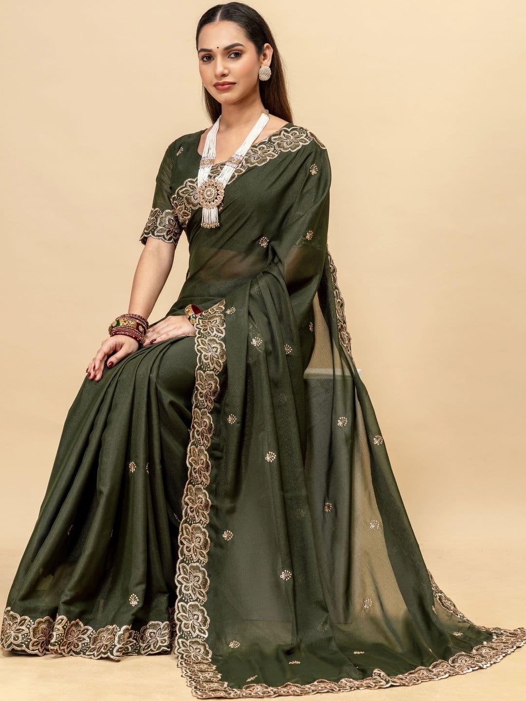 LabelVASTRA Embellished Embroidered Poly Georgette Saree thumbnail 5