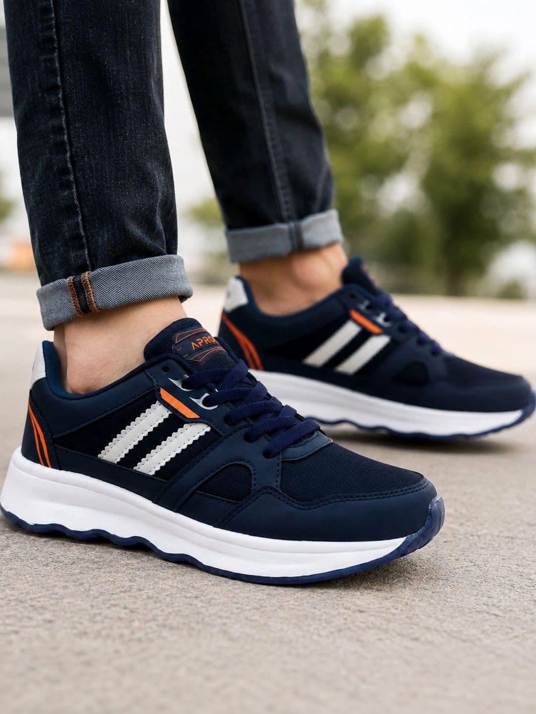 APRON Men Running Shoes thumbnail 2