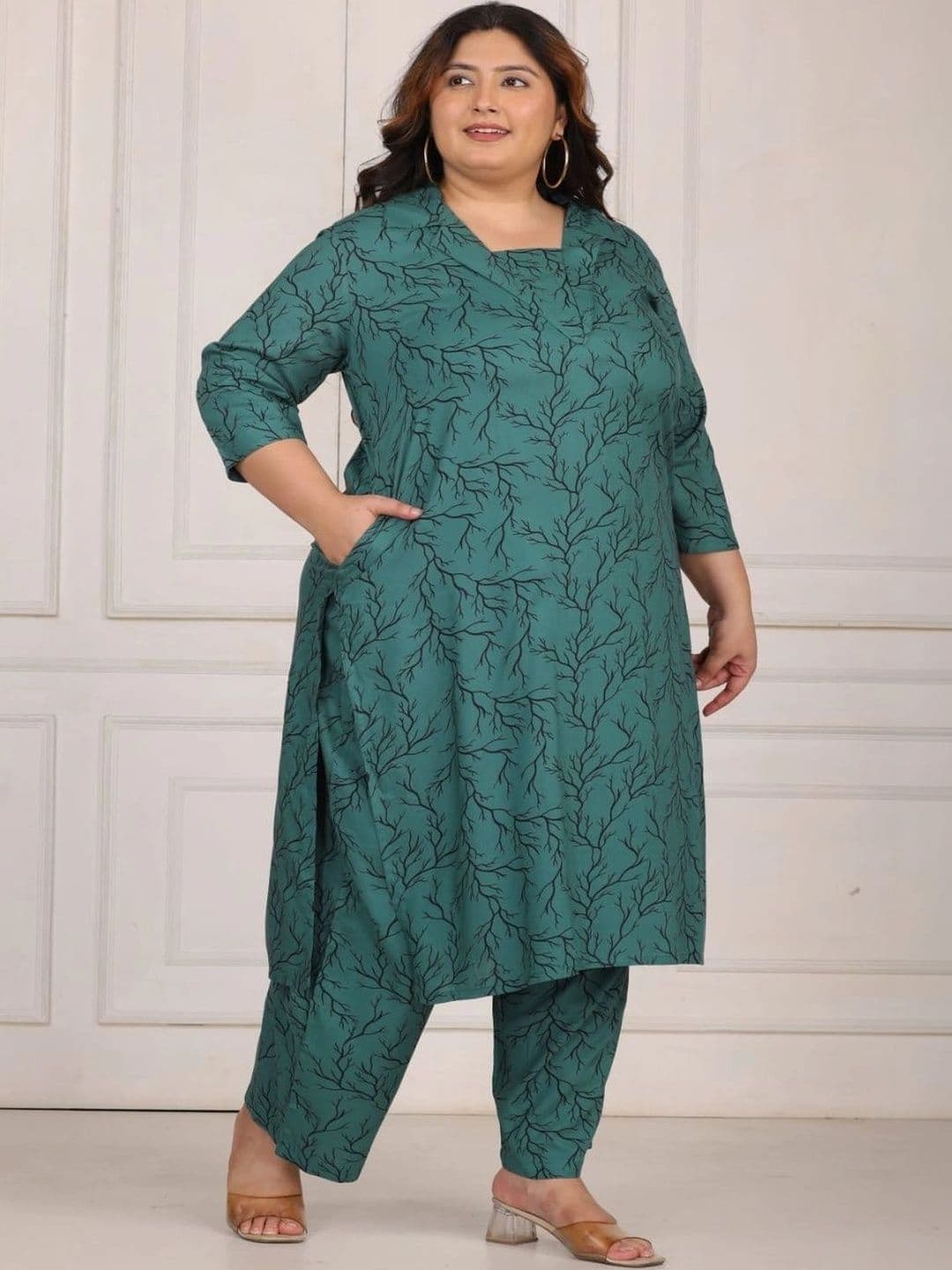 Sandhya's Plus Women Printed Regular Kurta with Trousers thumbnail 5