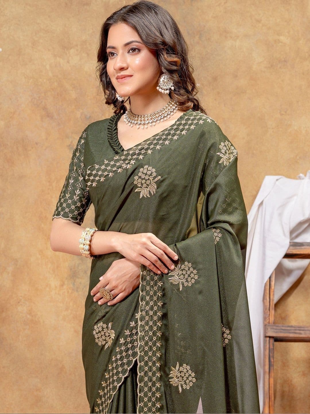 LabelVASTRA Embellished Embroidered Poly Georgette Saree - view 1