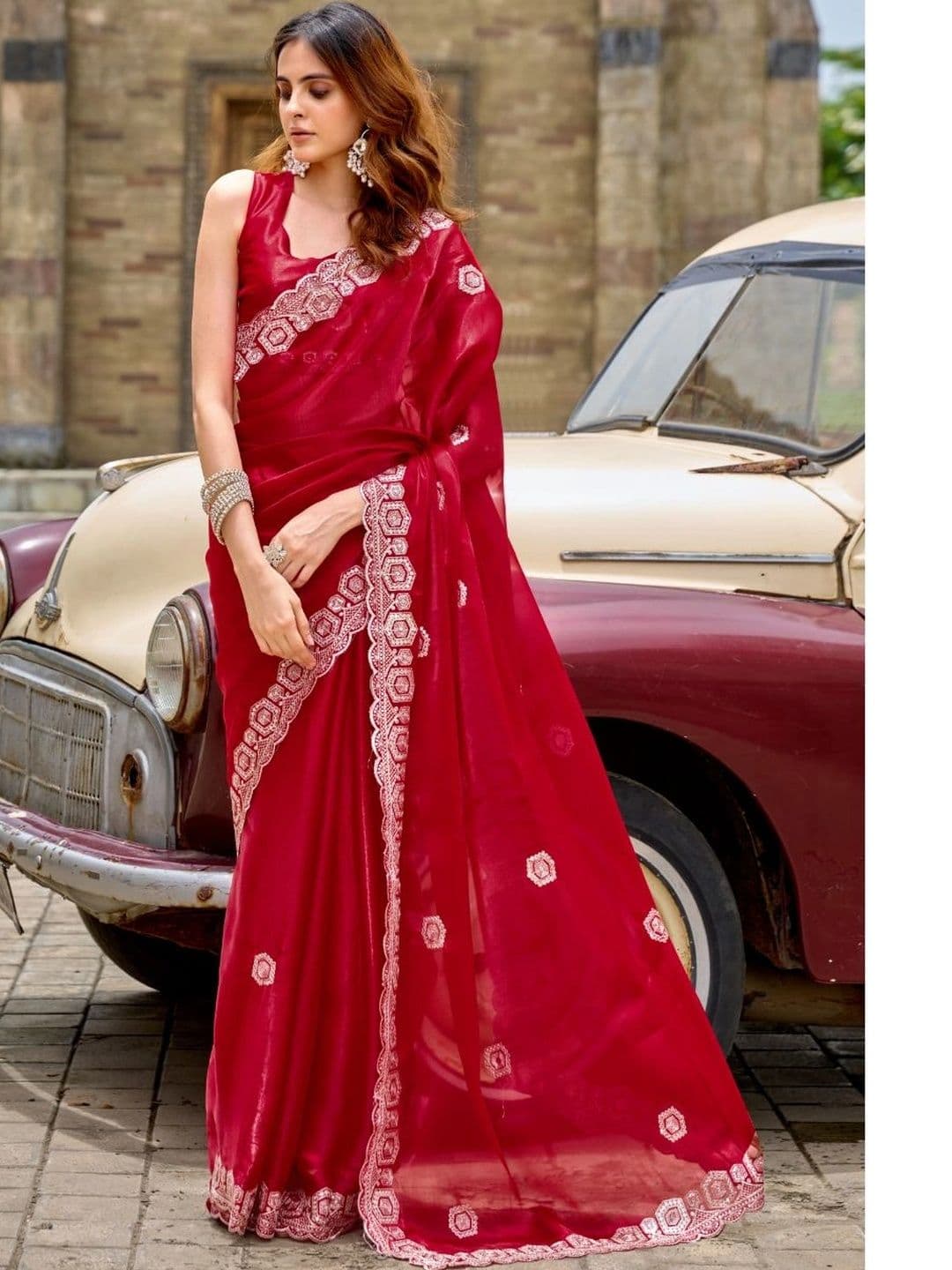Dhaaga Ghar Woven Design Embroidered Saree thumbnail 5
