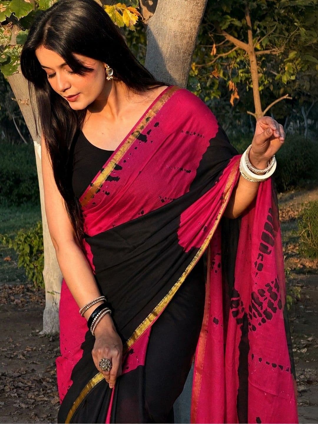 Lovwear Tie and Dye Pure Cotton Handloom Ikat Saree - view 1