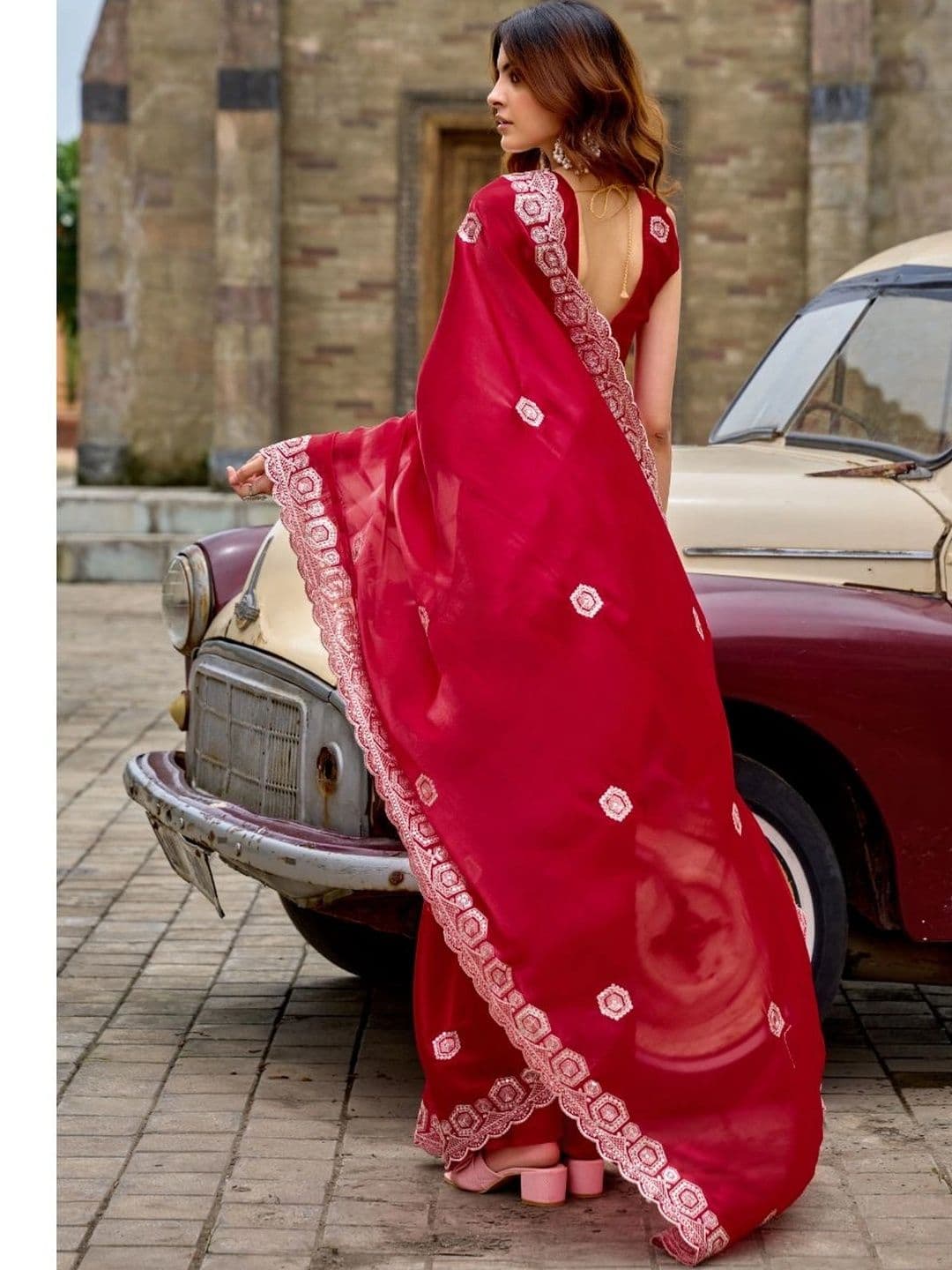 Dhaaga Ghar Woven Design Embroidered Saree thumbnail 6