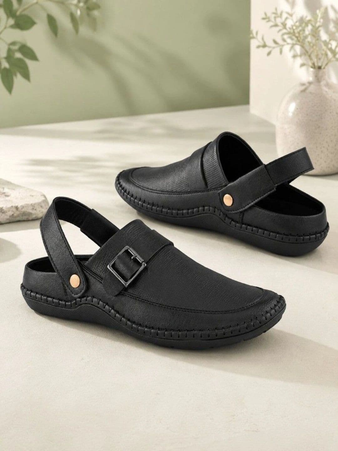 Roadster Men Clogs Sandals - view 1