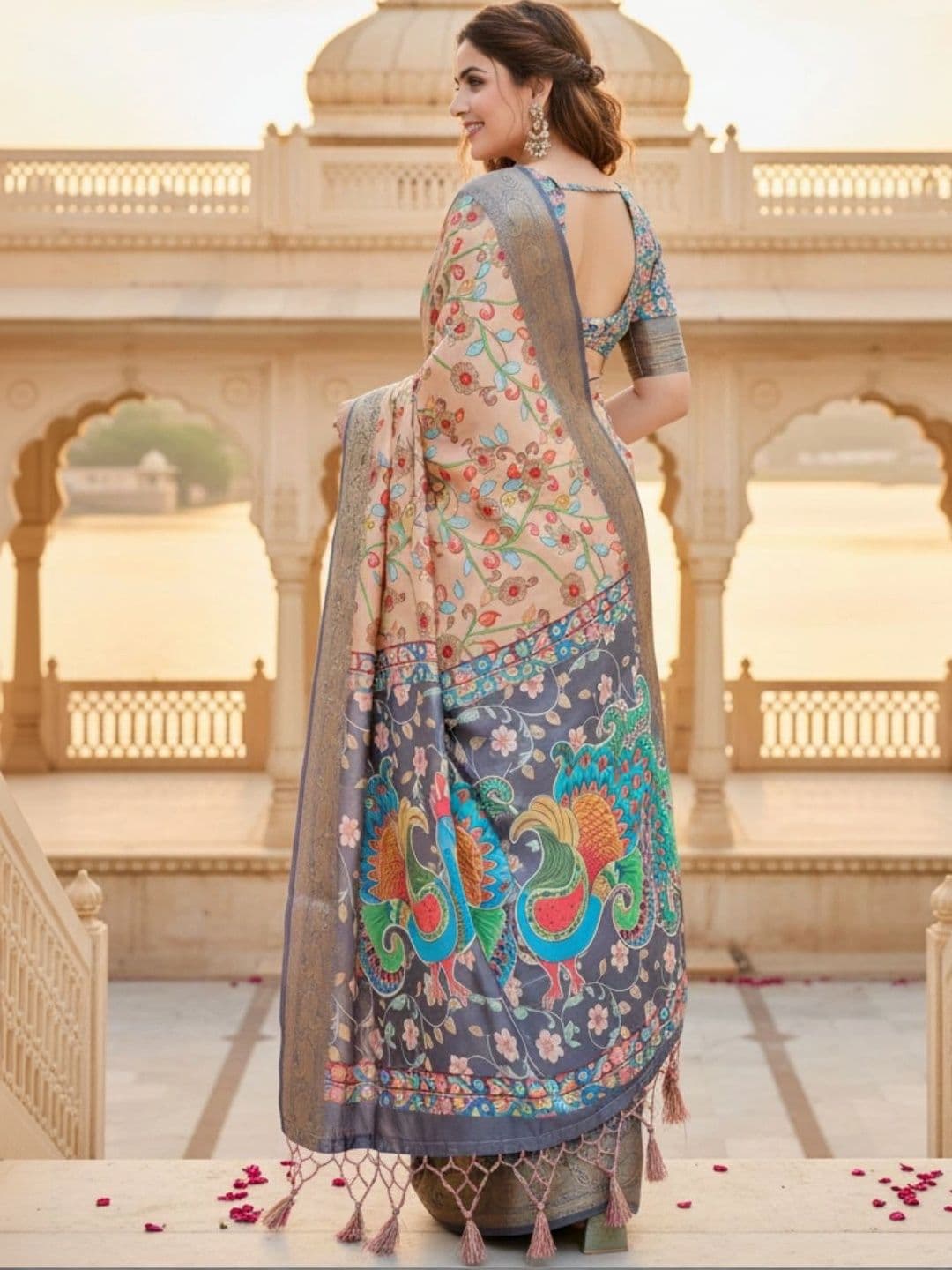 Mitera Floral Silk Blend Designer Saree thumbnail 4
