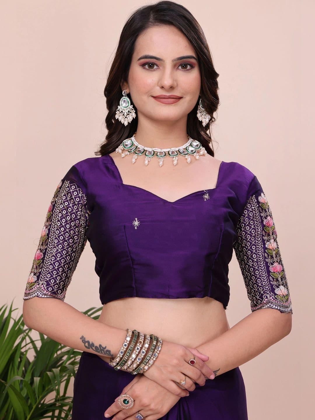 LabelVASTRA Embroidered Silk Blend Saree thumbnail 2